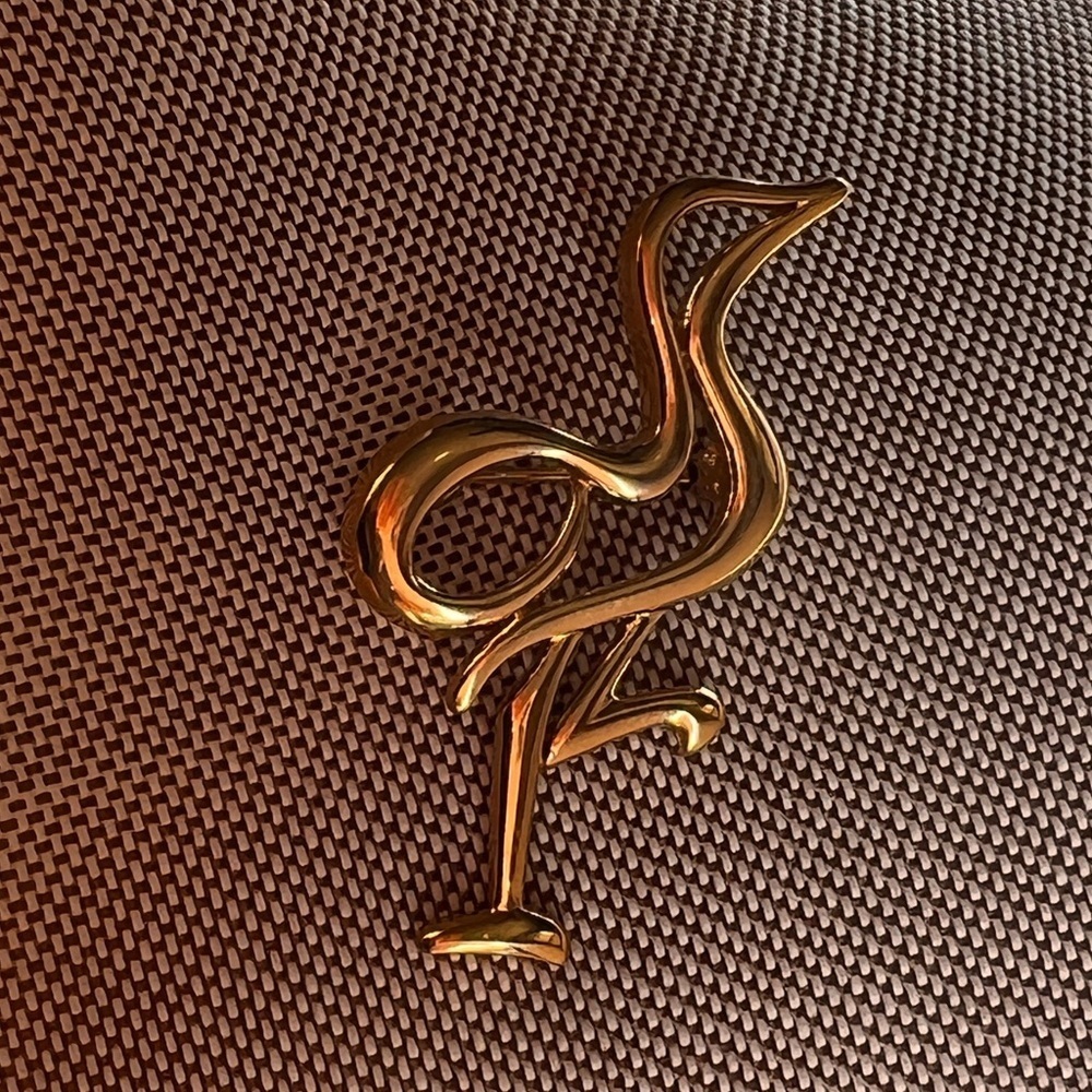 Vintage Signed Crown Trifari Gold Tone Bird Modernist Crane Figural Brooch